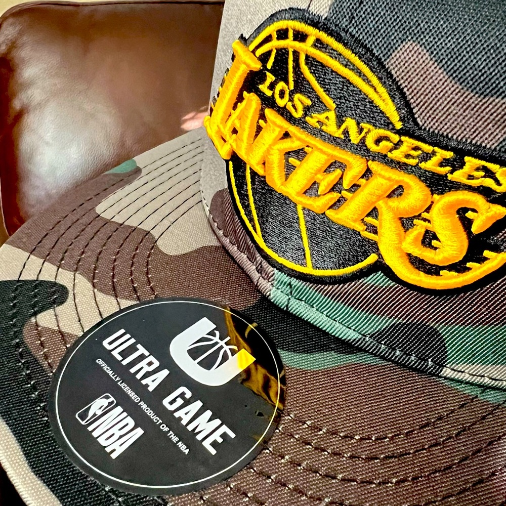 Los Angeles Lakers NBA - Ultra Game Camouflage Snapback Hat - Size OSFM